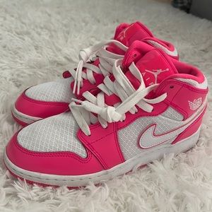 Jordan 1 Mid